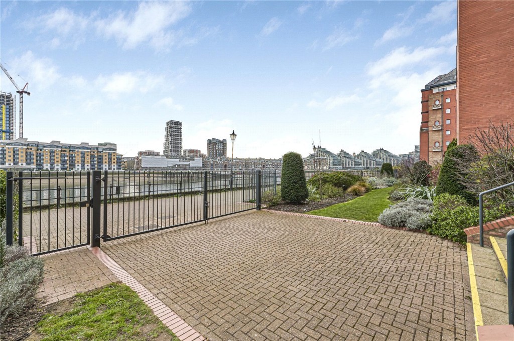 Images for London EAID:4101633374 BID:FLS