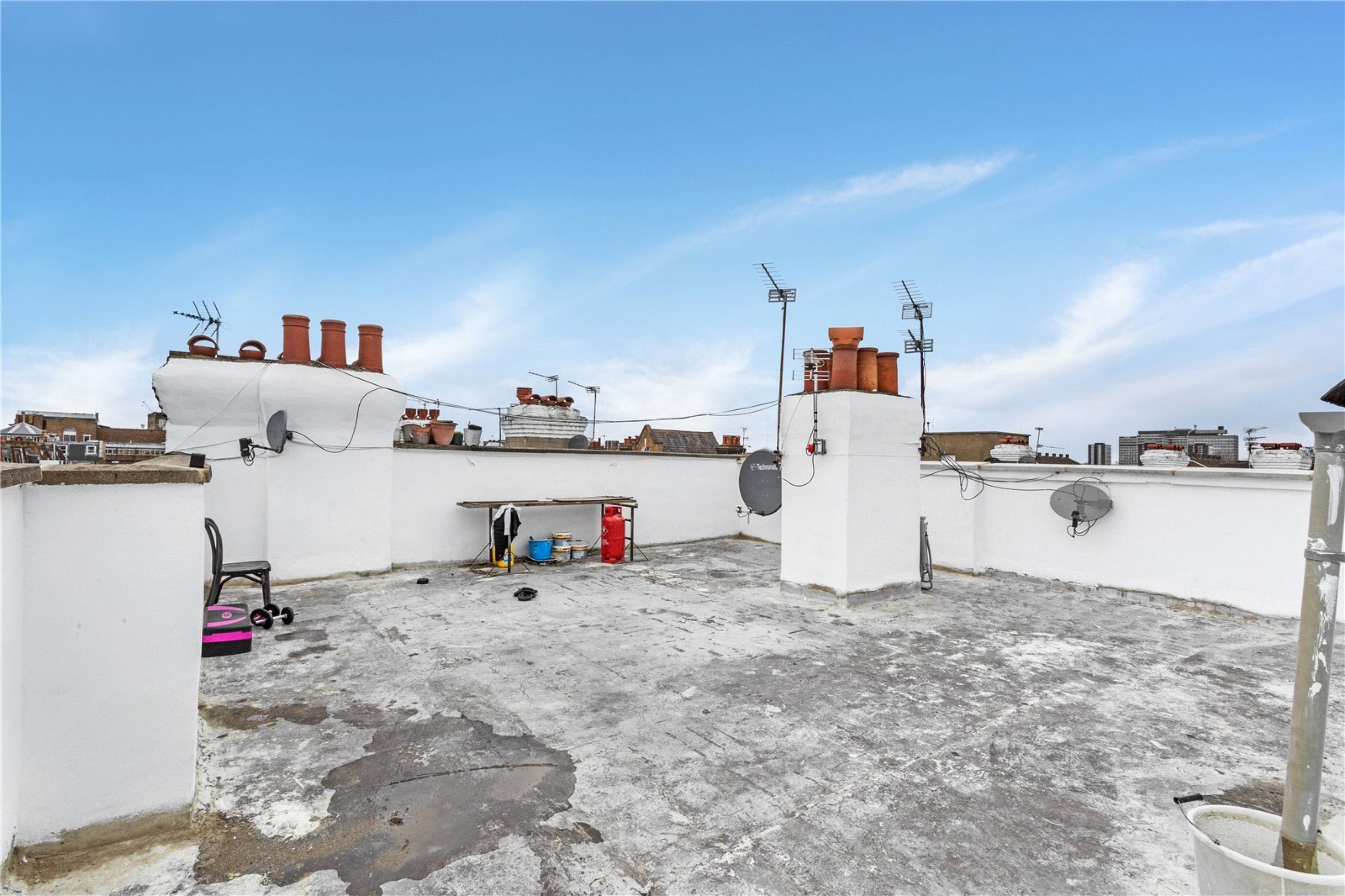 Images for Fulham EAID:4101633374 BID:FLS