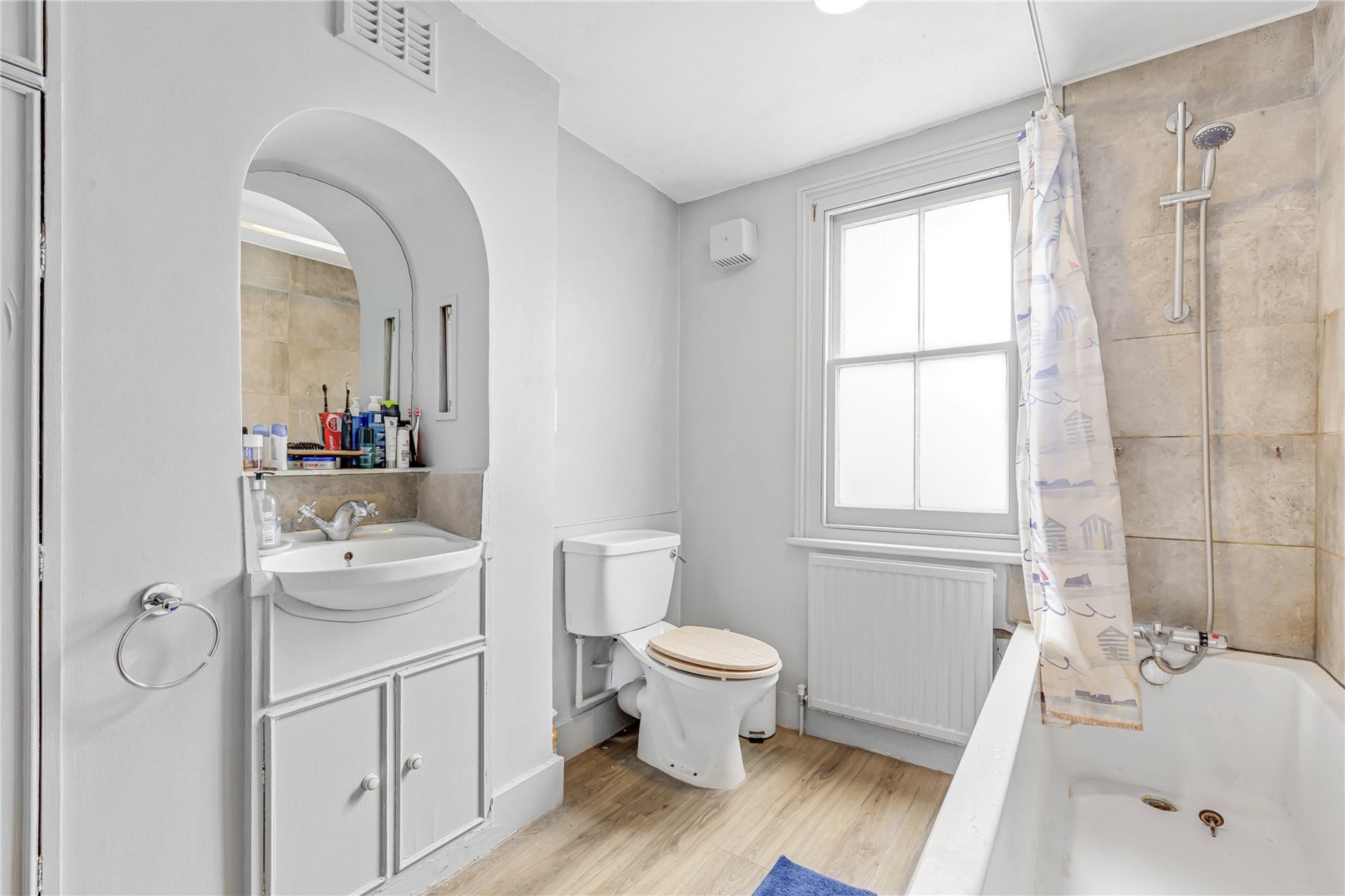 Images for London EAID:163099177 BID:FLS
