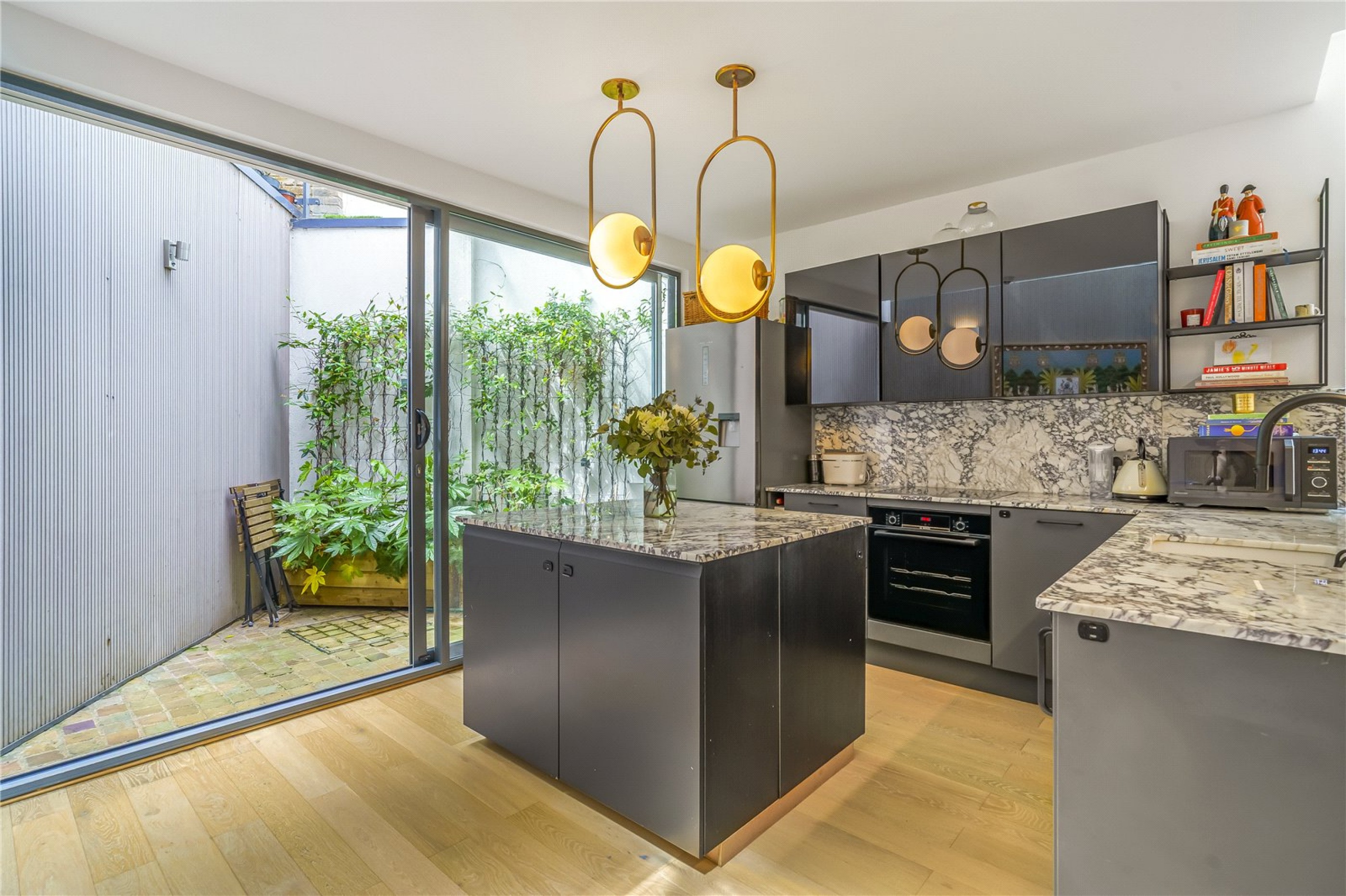 Images for Fulham, London EAID:163099177 BID:FLS