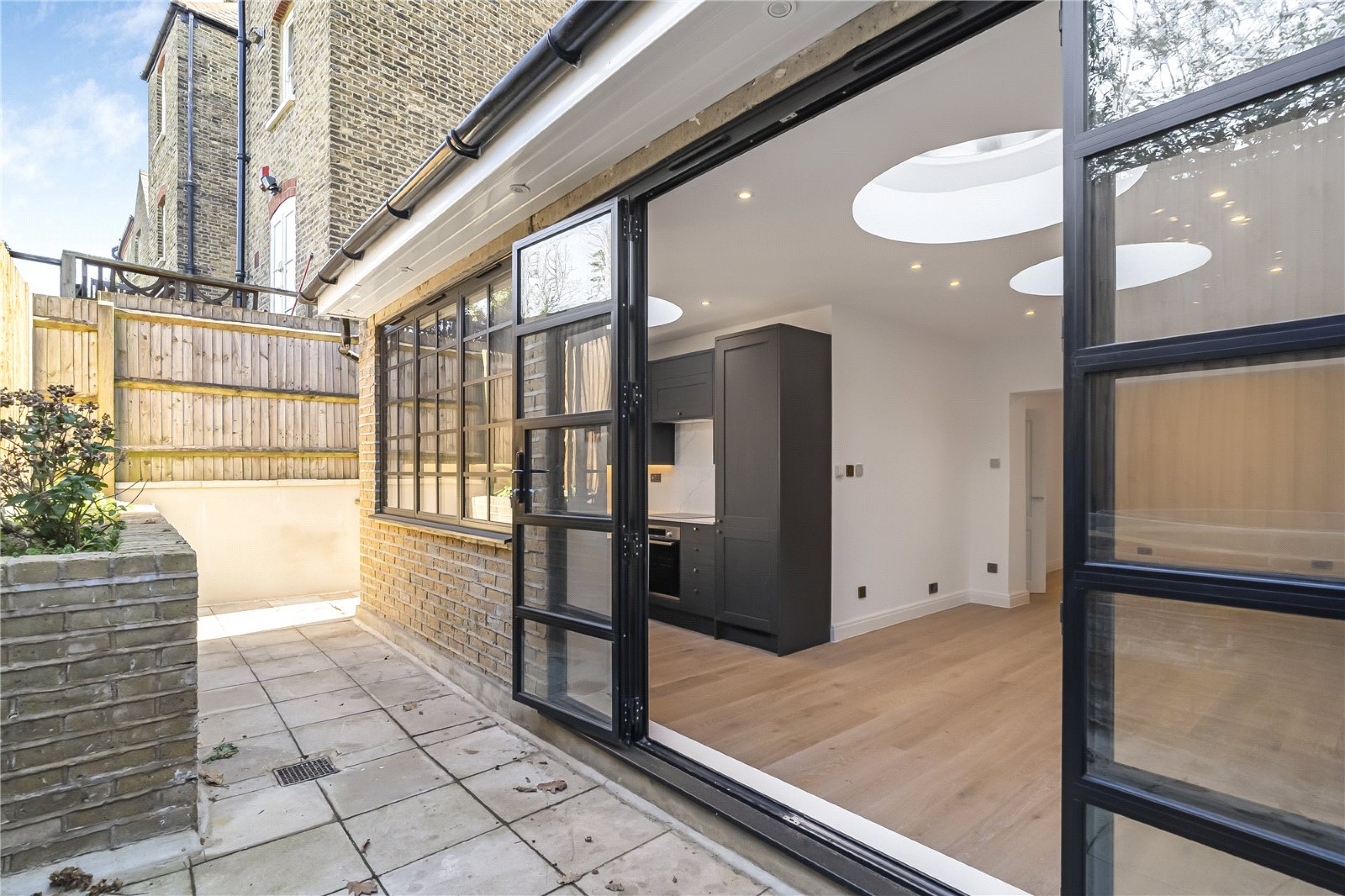 Images for London EAID:163099177 BID:FLS