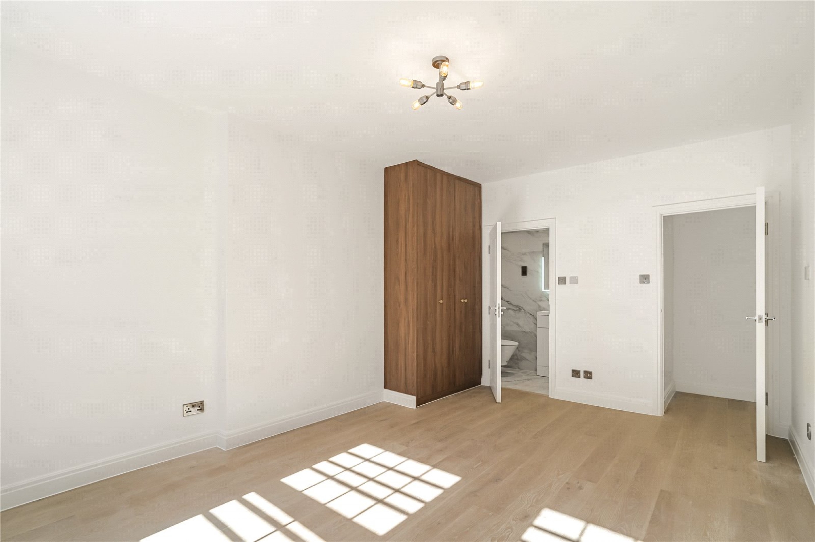 Images for London EAID:163099177 BID:FLS