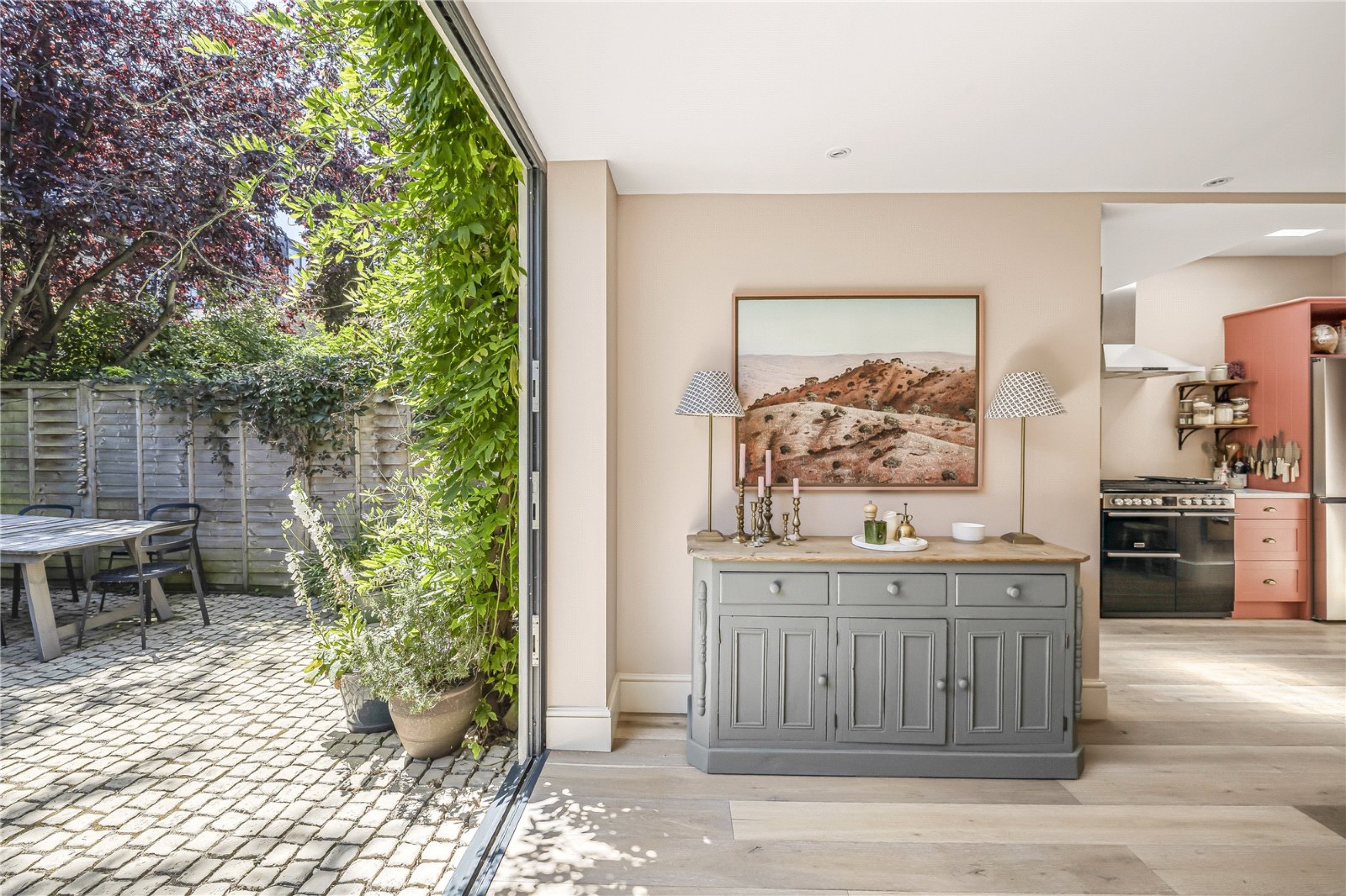 Images for London EAID:163099177 BID:FLS