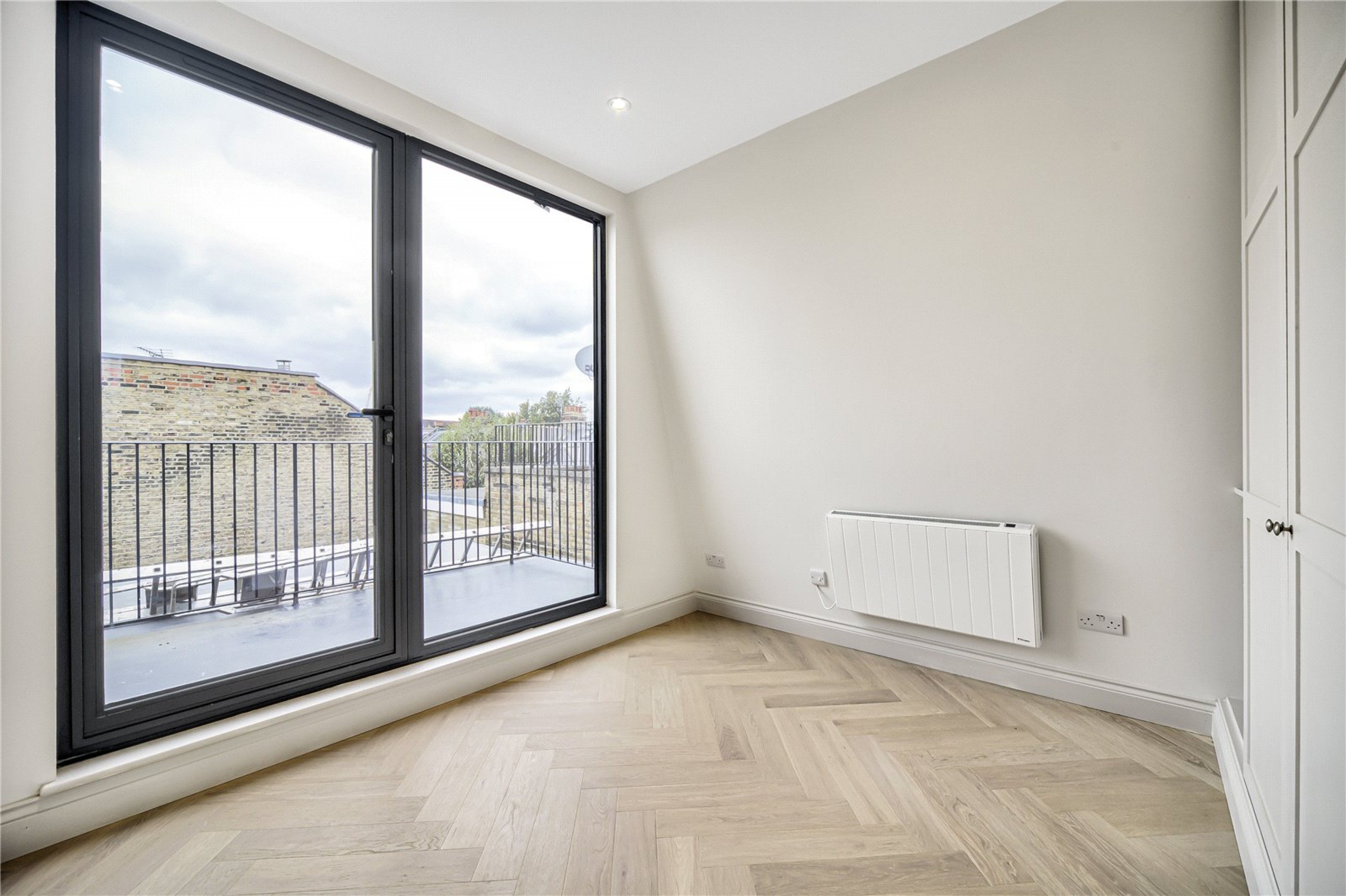 Images for London EAID:4101633374 BID:FLS