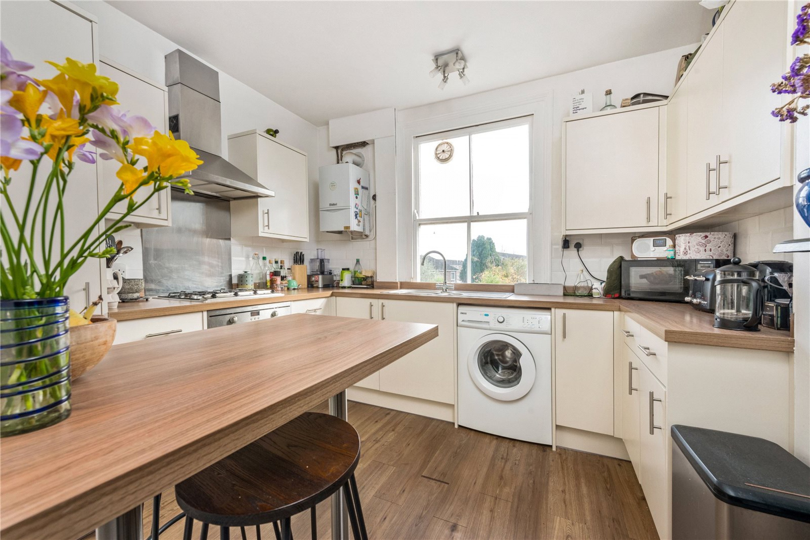 Images for London EAID:4101633374 BID:BLM