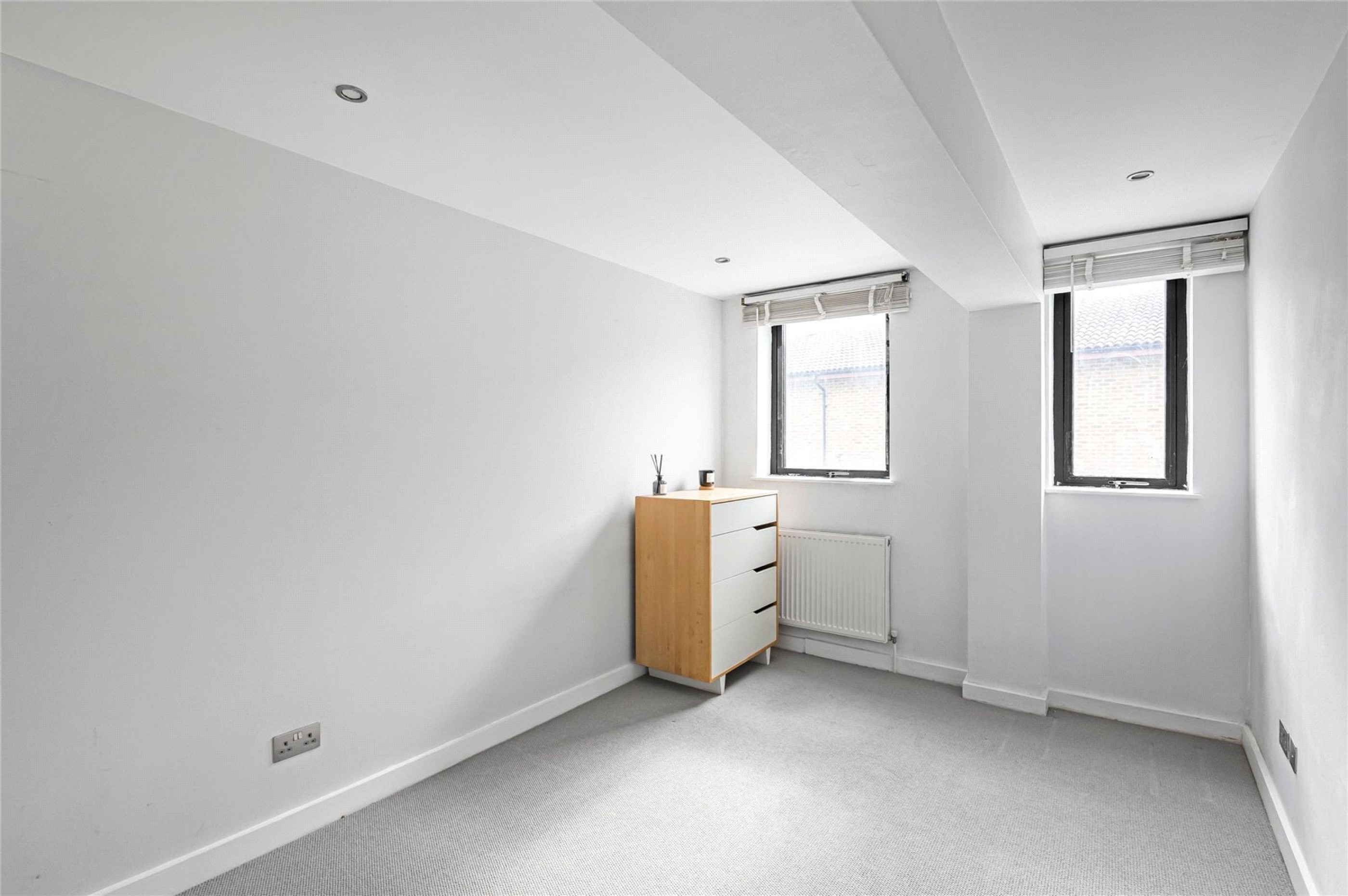 Images for Furzedown EAID:163099177 BID:FRD