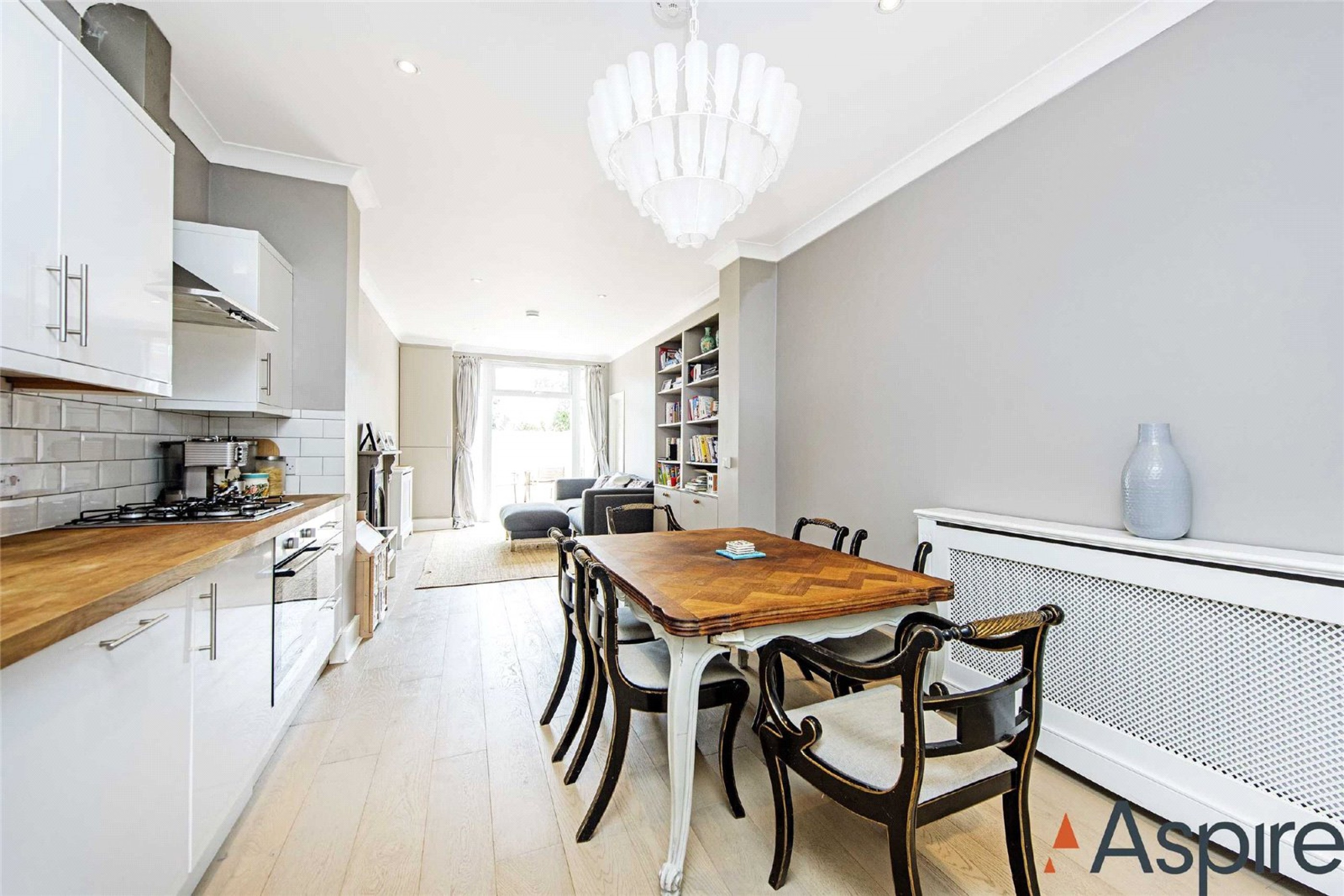 Images for London EAID:4101633374 BID:BLM