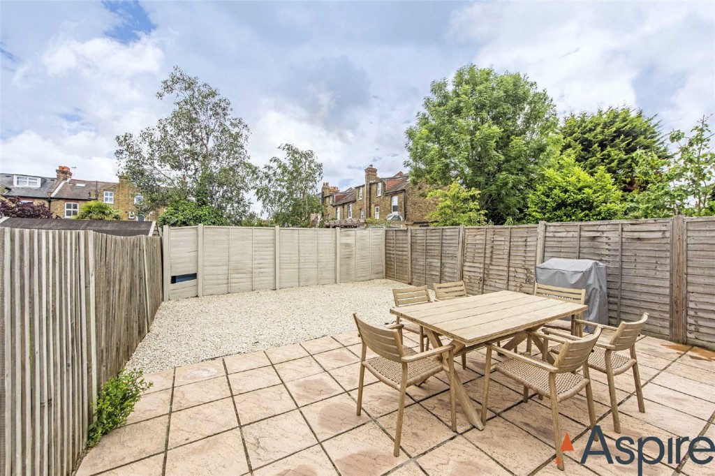 Images for London EAID:4101633374 BID:BLM