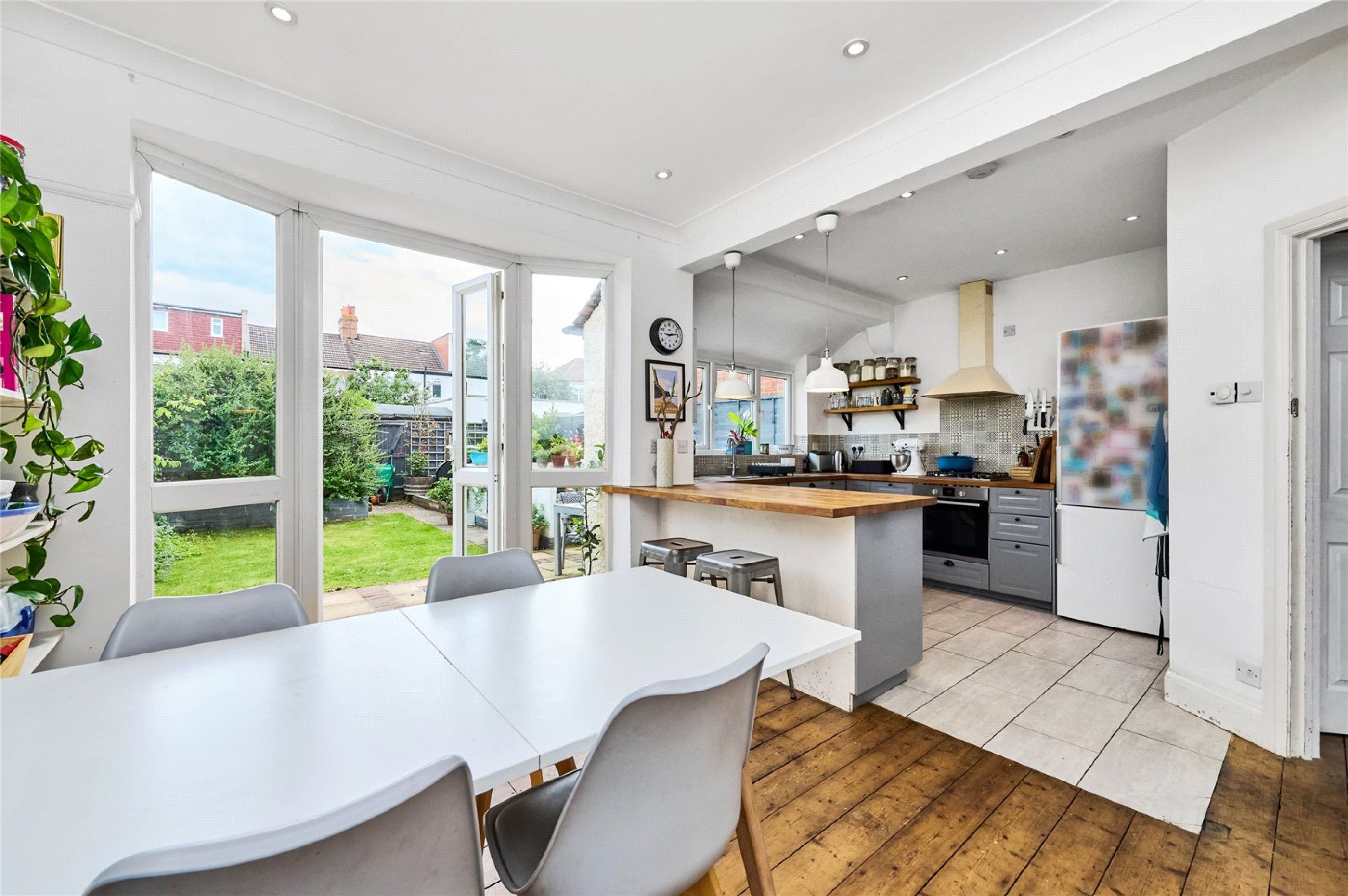 Images for Mitcham EAID:163099177 BID:FRD
