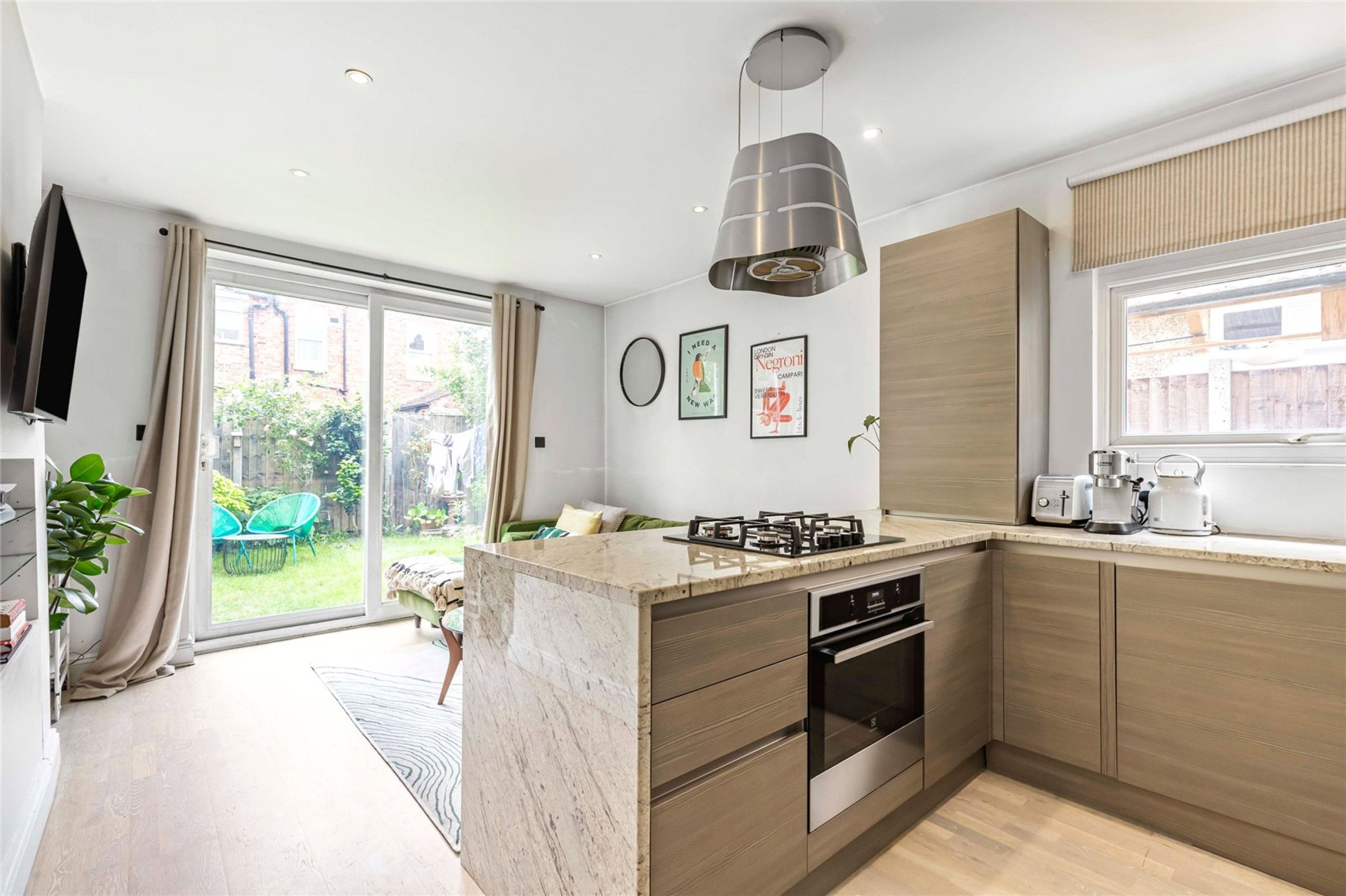 Images for Mitcham EAID:163099177 BID:FRD