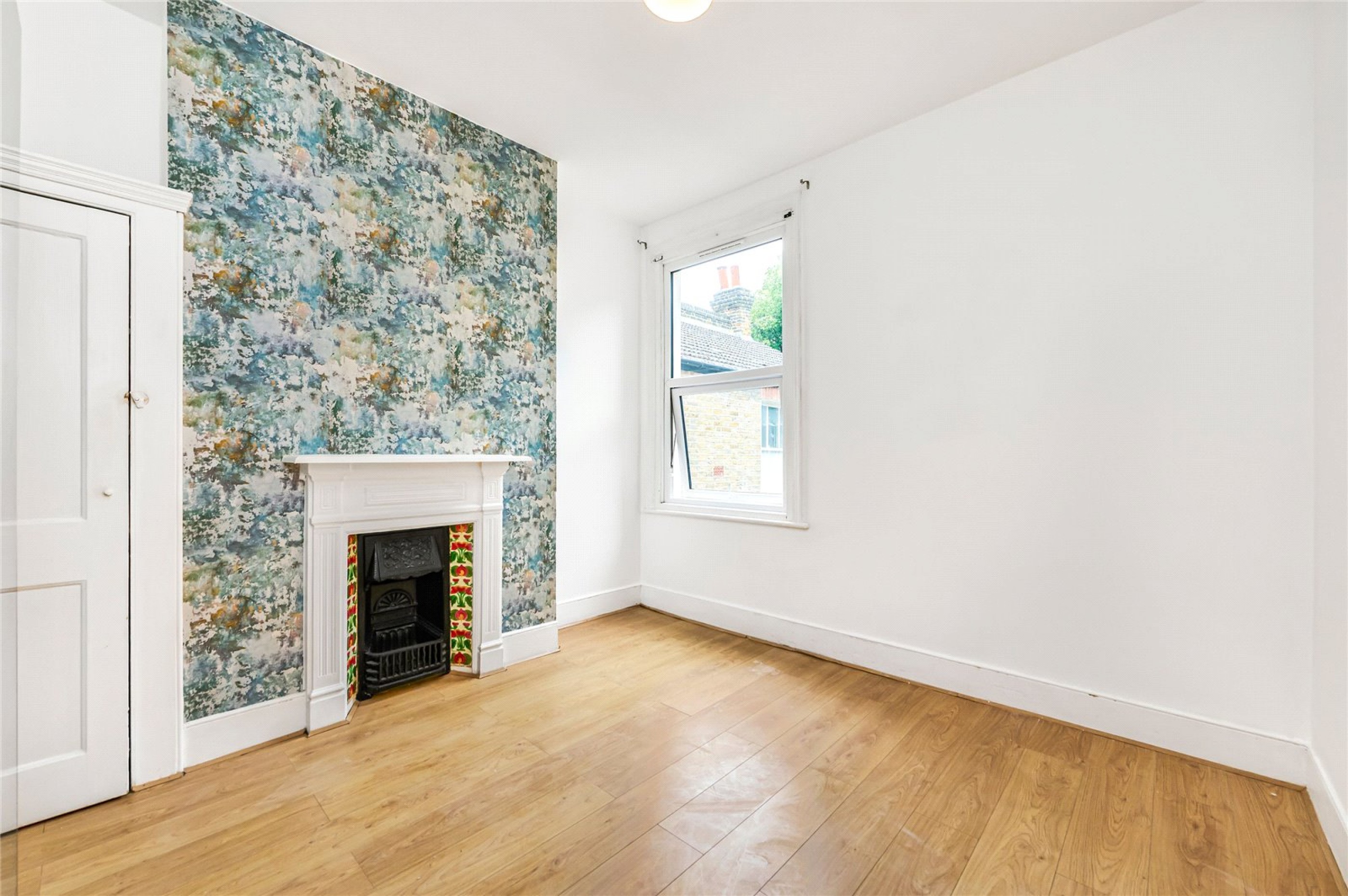 Images for Tooting Broadway EAID:163099177 BID:FRD