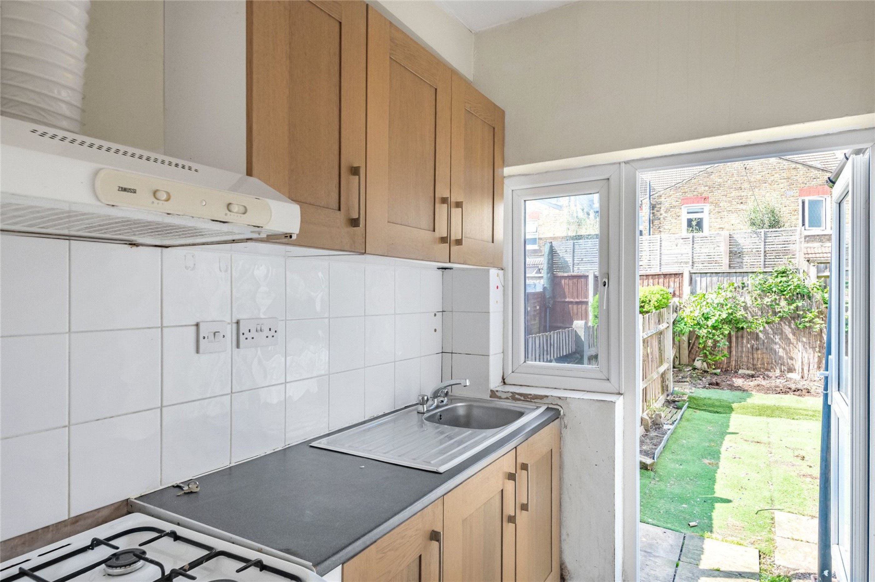 Images for Furzedown EAID:163099177 BID:FRD