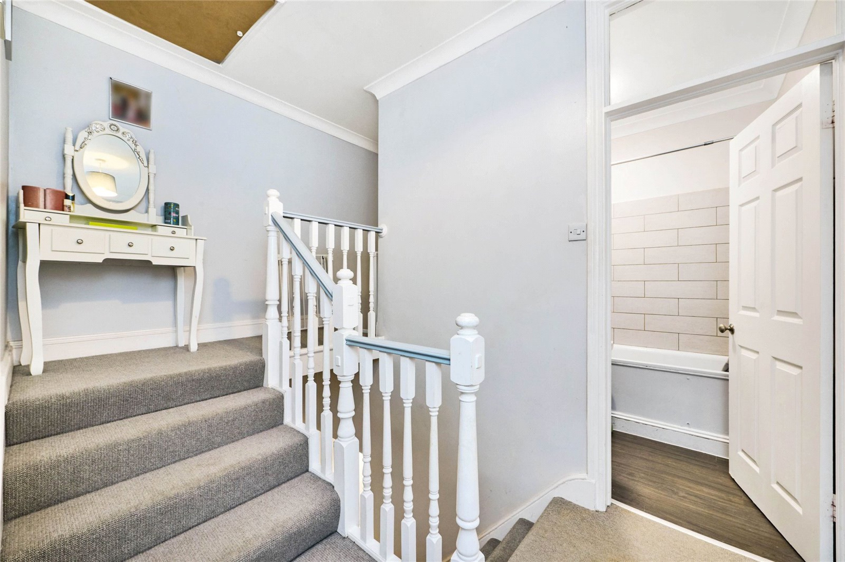 Images for Mitcham EAID:163099177 BID:FRD