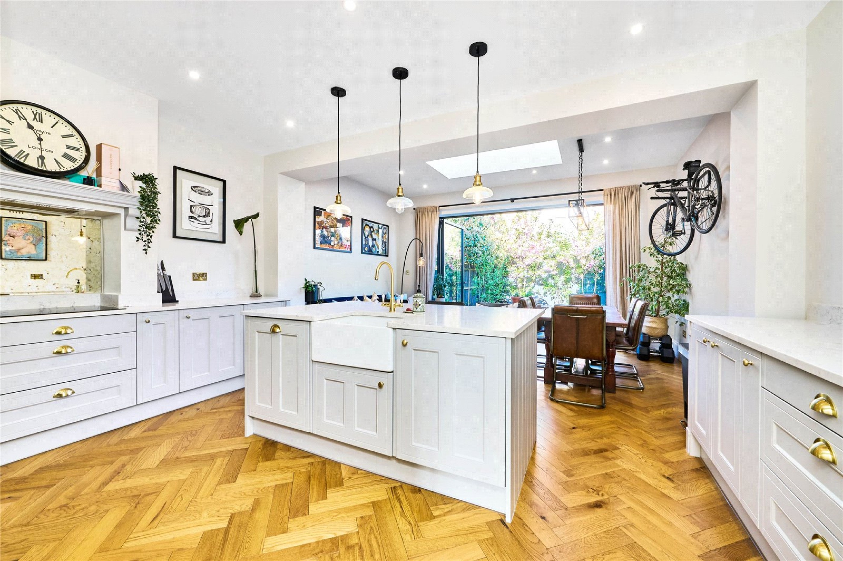 Images for Mitcham EAID:163099177 BID:FRD