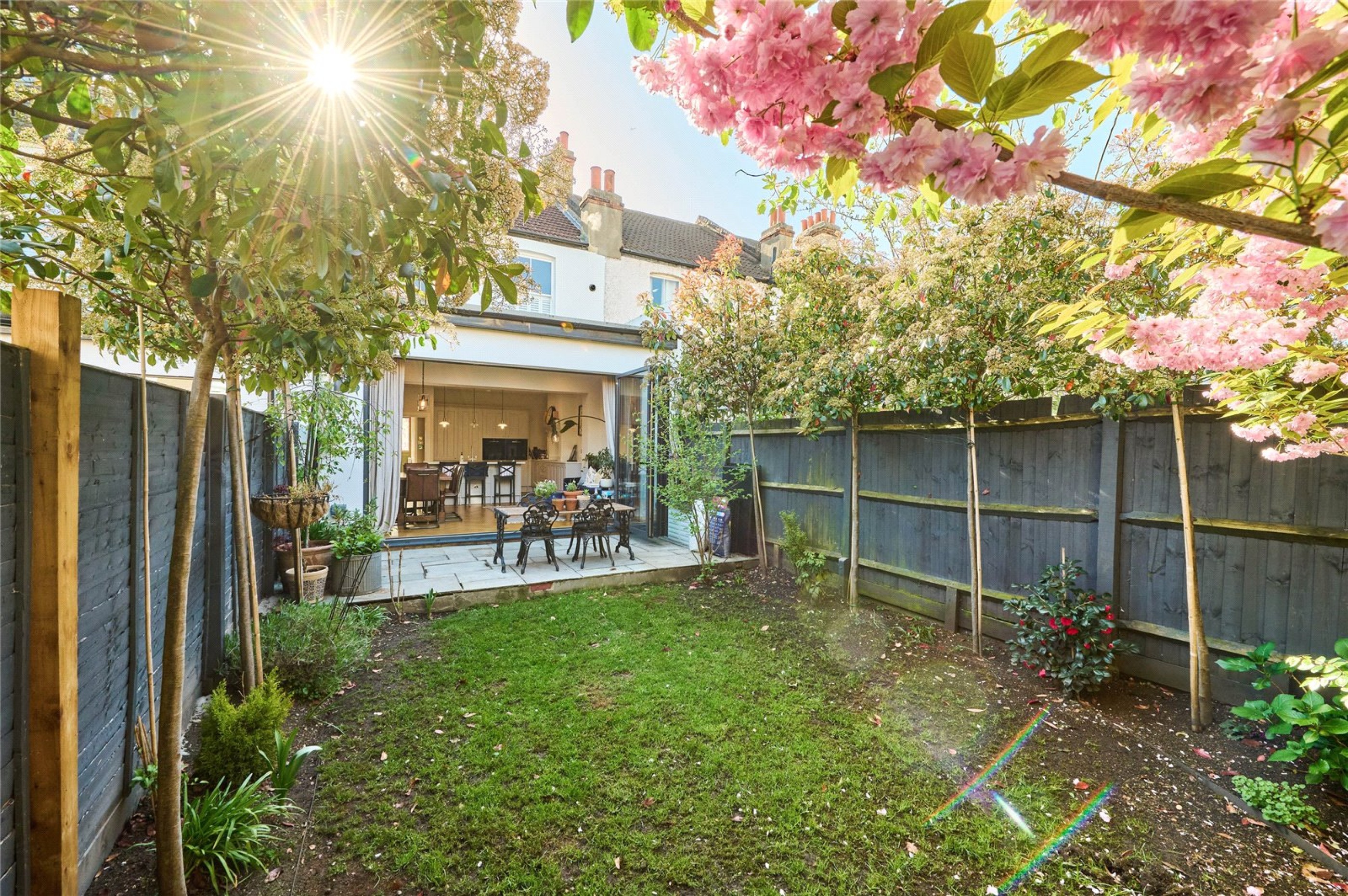 Images for Mitcham EAID:163099177 BID:FRD