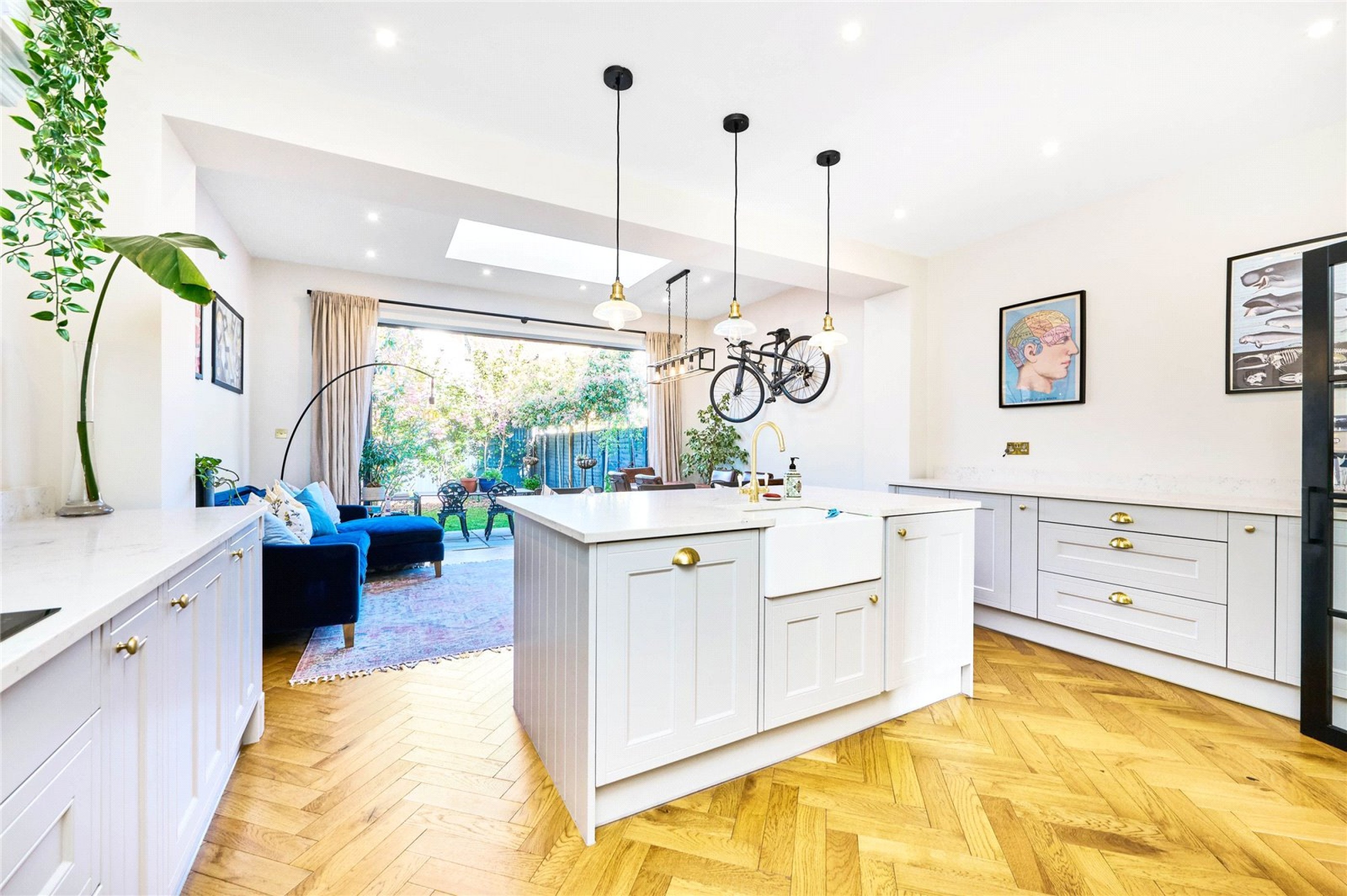 Images for Mitcham EAID:163099177 BID:FRD