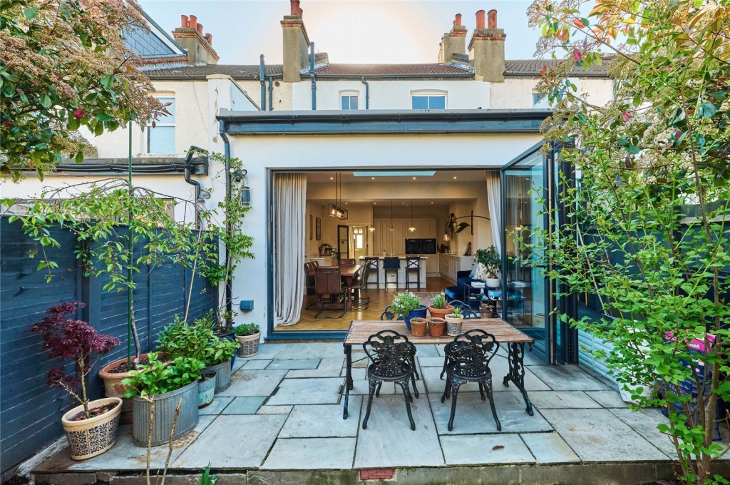 Images for Mitcham EAID:163099177 BID:FRD