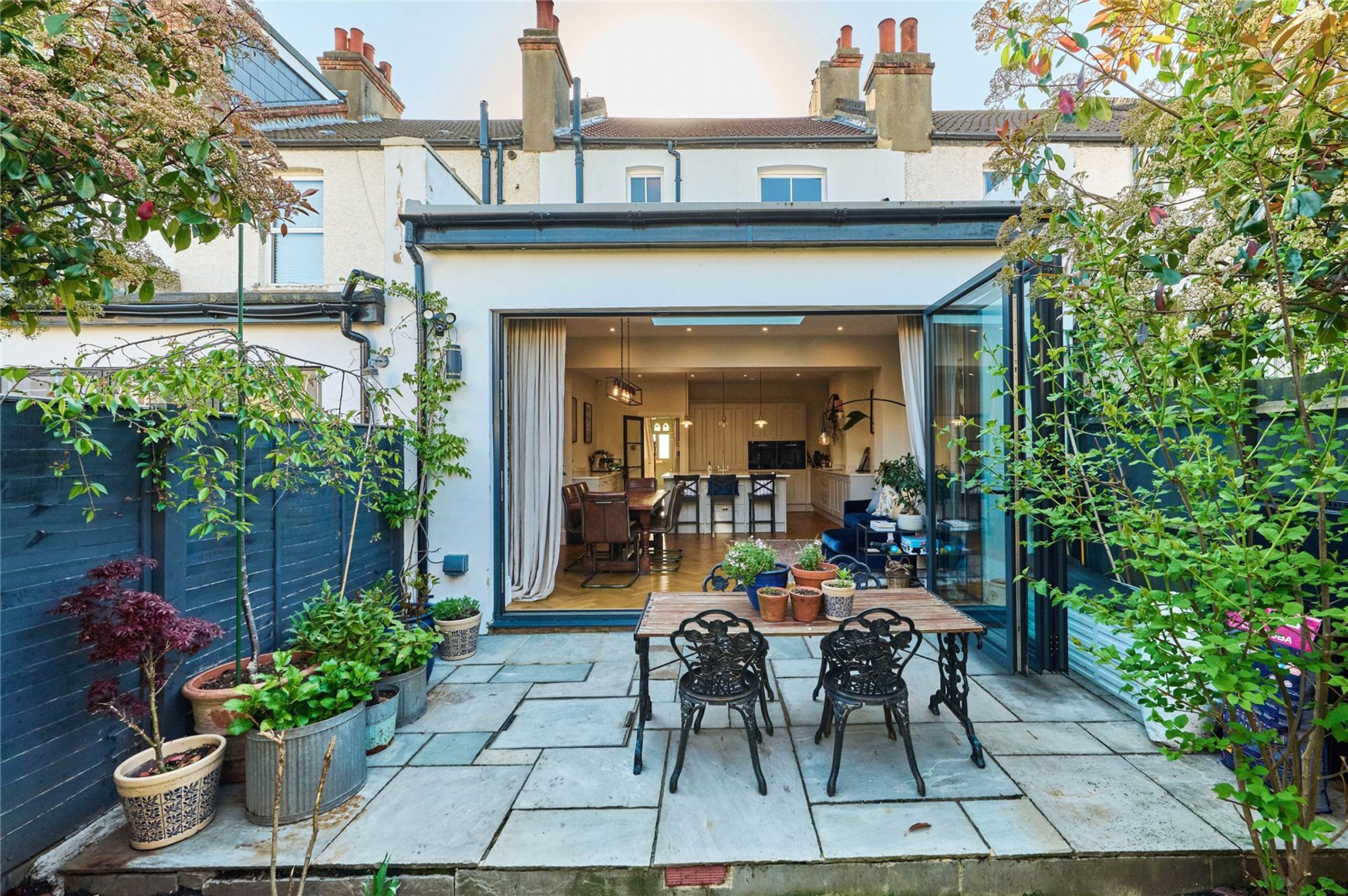 Images for Mitcham EAID:163099177 BID:FRD