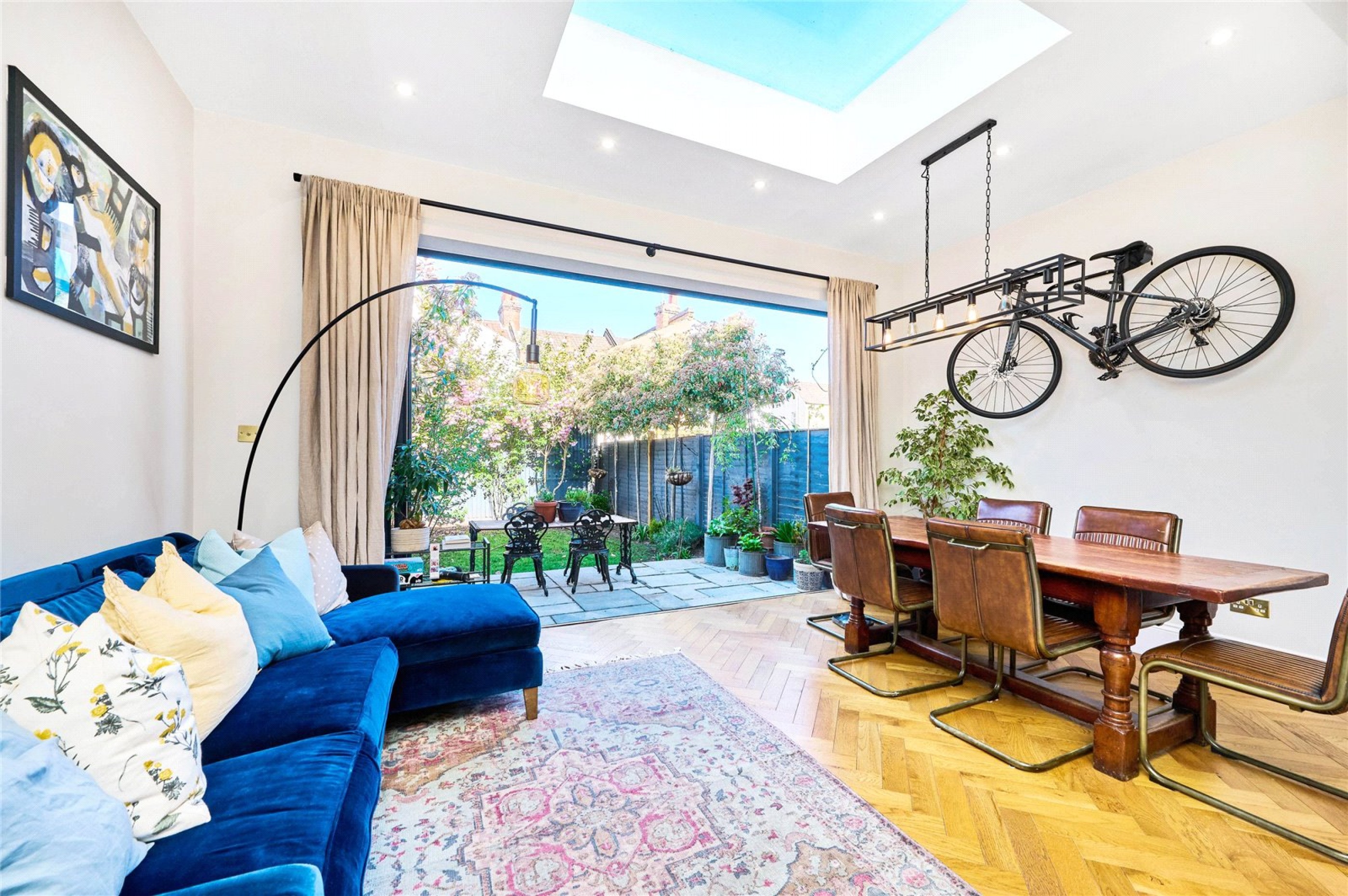 Images for Mitcham EAID:163099177 BID:FRD