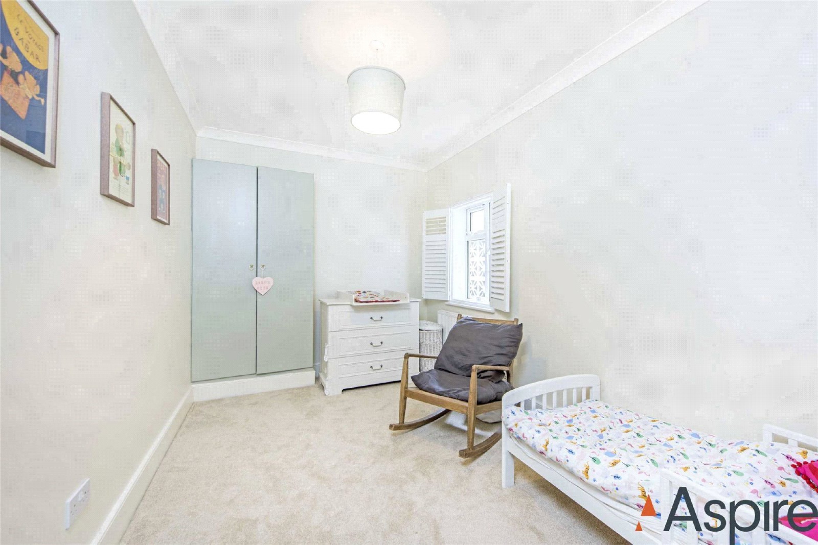 Images for London EAID:163099177 BID:FRD
