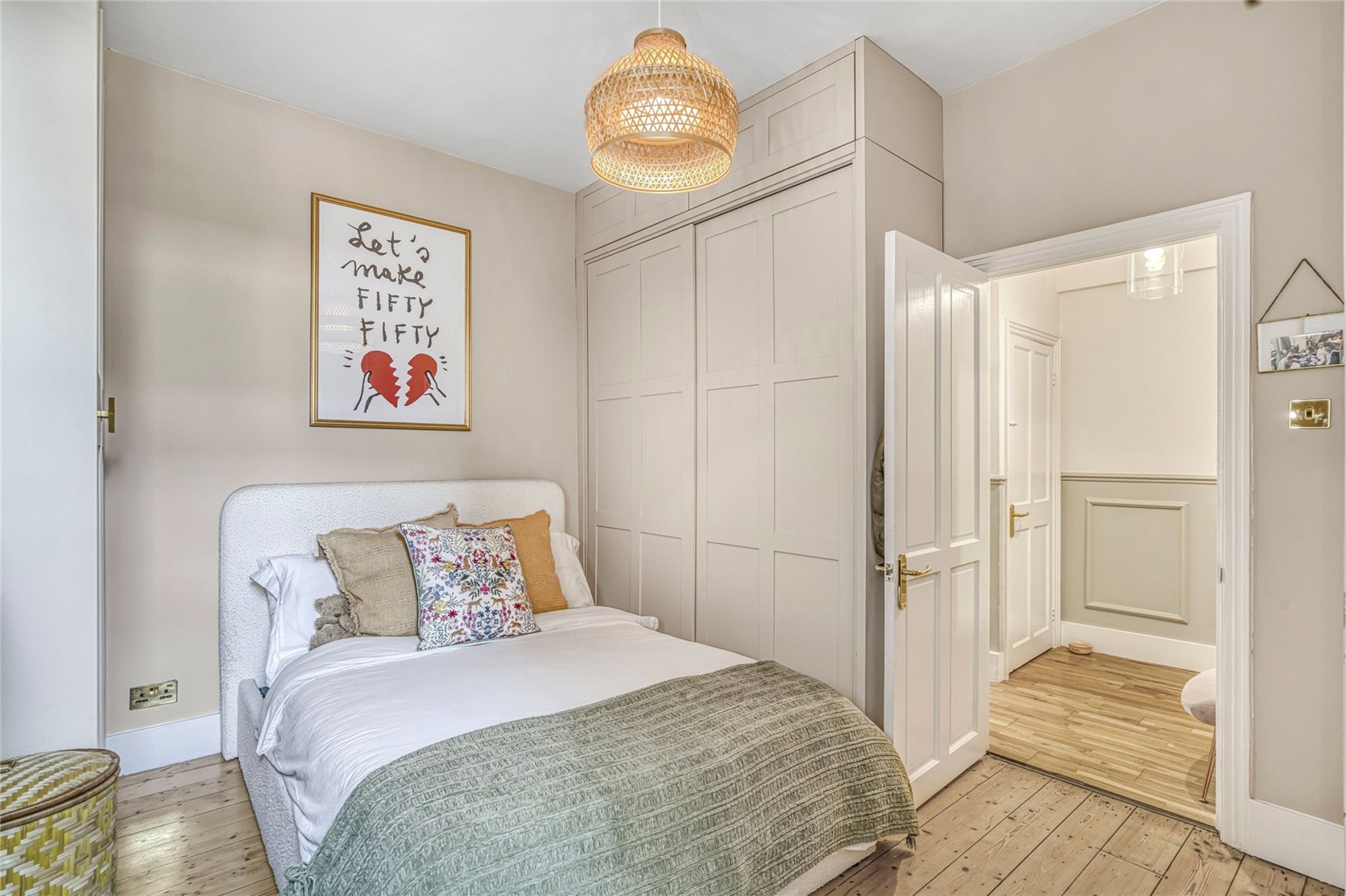 Images for Mitcham EAID:163099177 BID:FRD