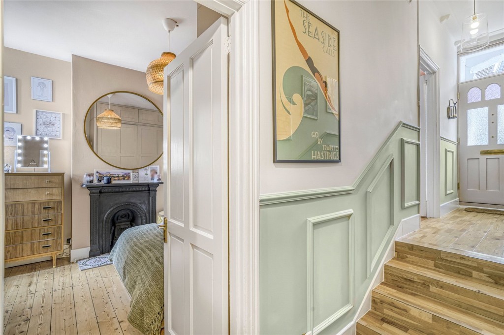 Images for Mitcham EAID:163099177 BID:FRD