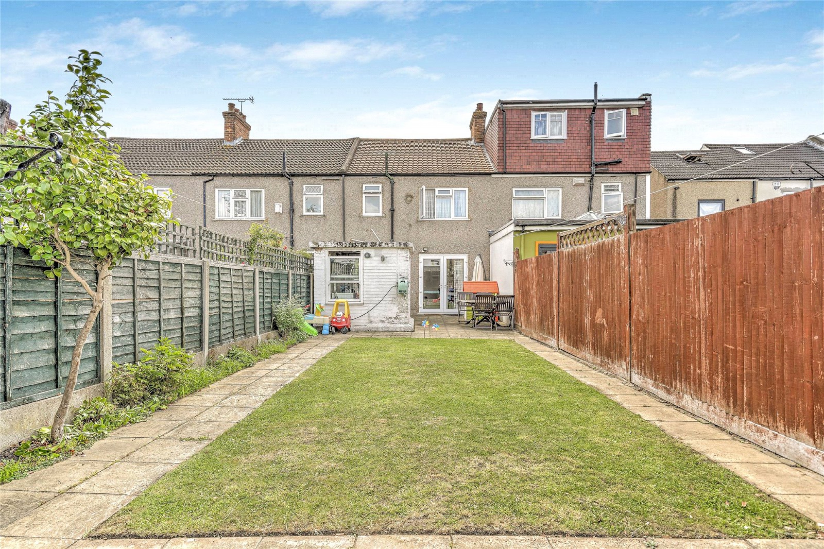 Images for Mitcham EAID:163099177 BID:FRD