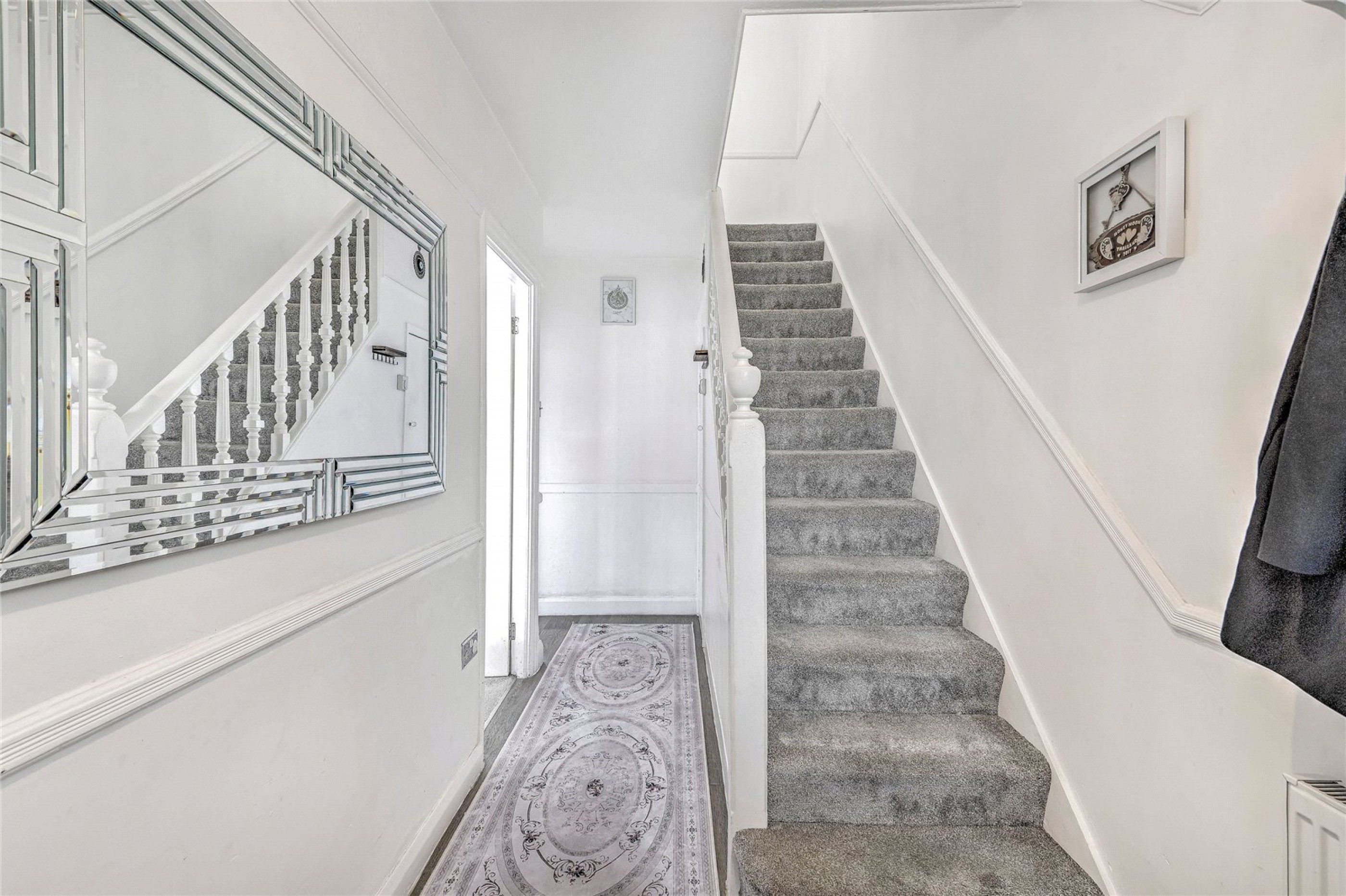 Images for Mitcham EAID:163099177 BID:FRD