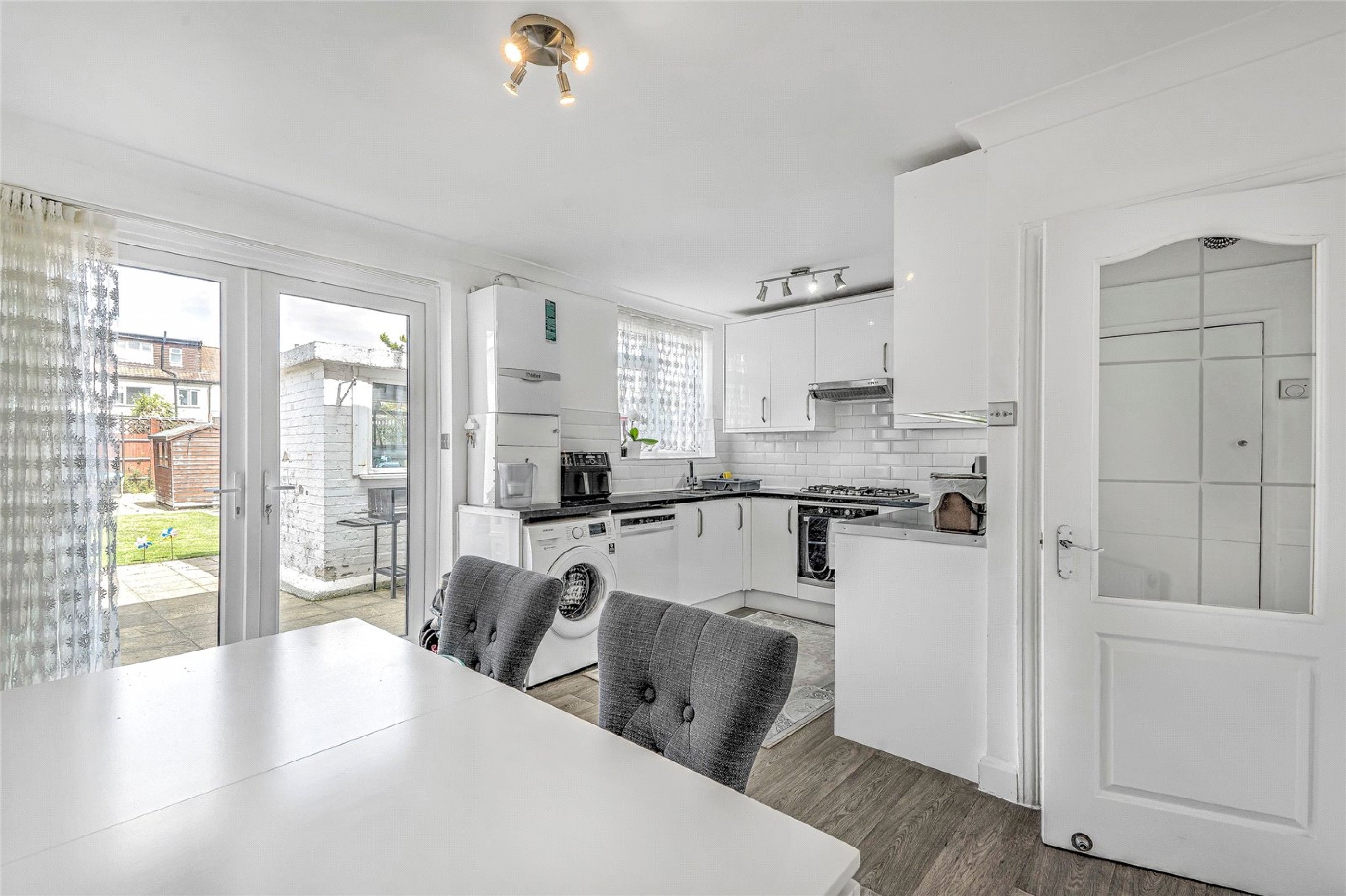 Images for Mitcham EAID:163099177 BID:FRD