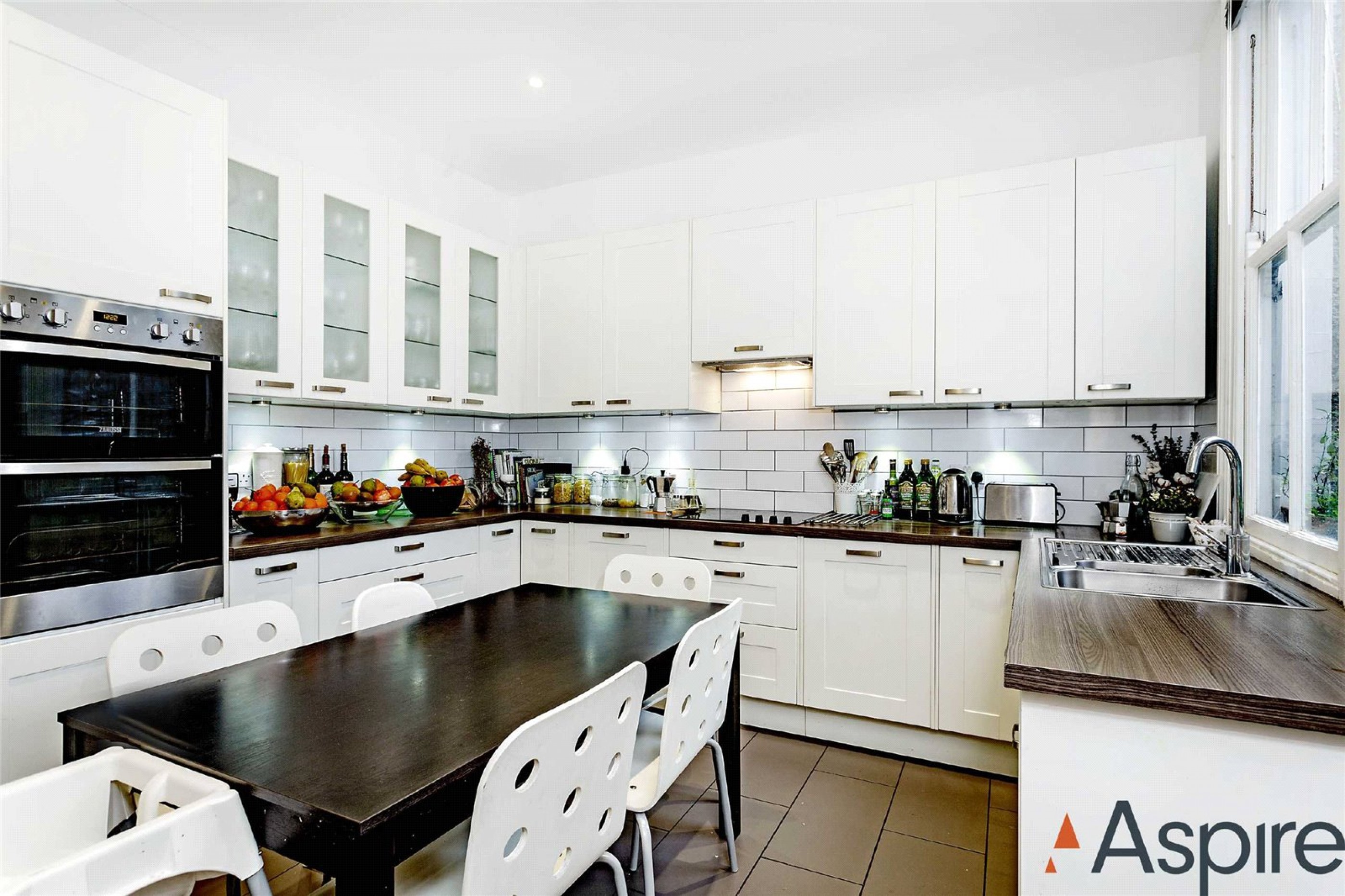 Images for London EAID:4101633374 BID:BLM