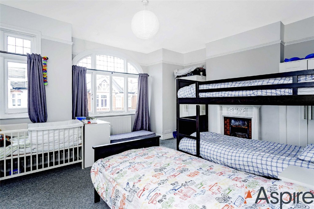 Images for London EAID:4101633374 BID:BLM