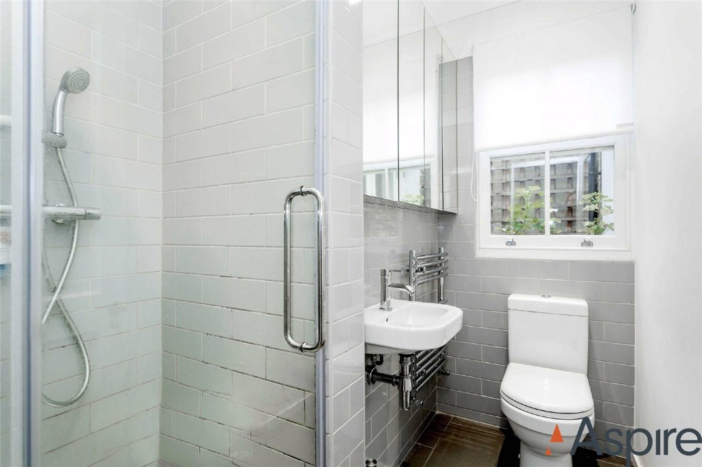 Images for London EAID:4101633374 BID:BLM