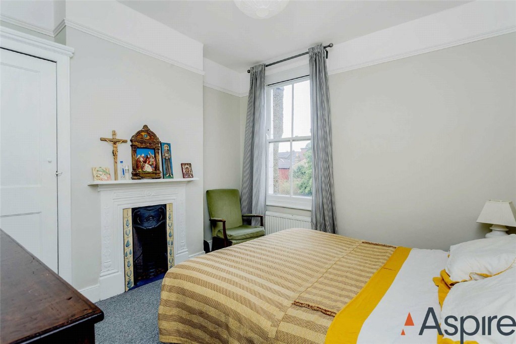 Images for London EAID:4101633374 BID:BLM