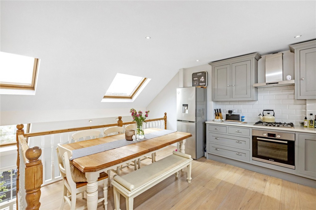 Images for Fulham EAID:4101633374 BID:FLS