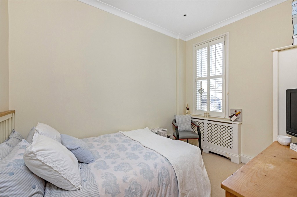 Images for Fulham EAID:4101633374 BID:FLS