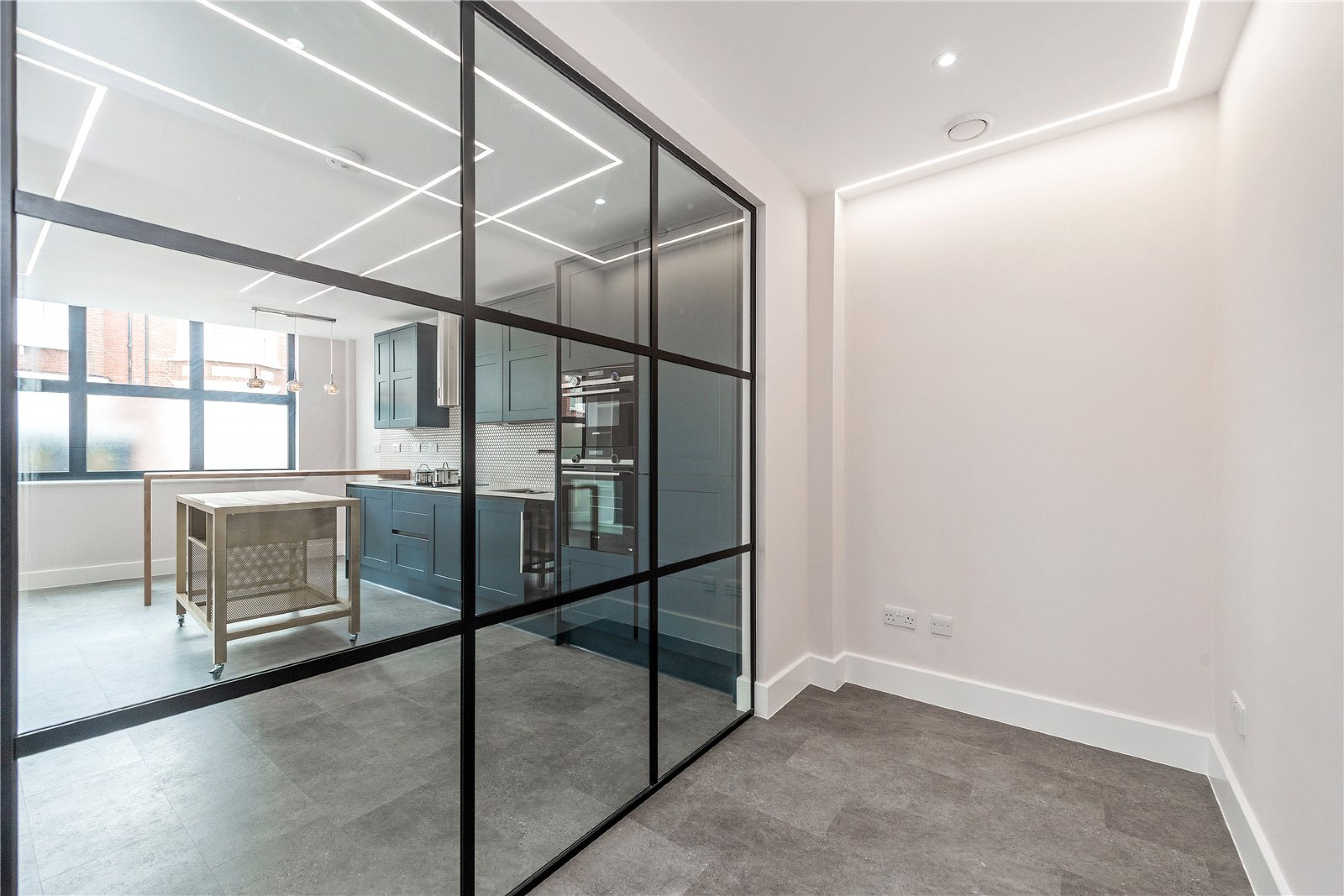 Images for London EAID:4101633374 BID:FLS