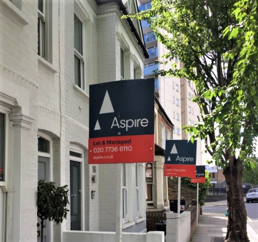   Zoopla has released its list of most searched rental hotspots in London, with SW6 and SW11 making the top 10.   We already know that living in South West London is something special and now the results of new research has confirmed everyone else thinks SW London is desirable too.  